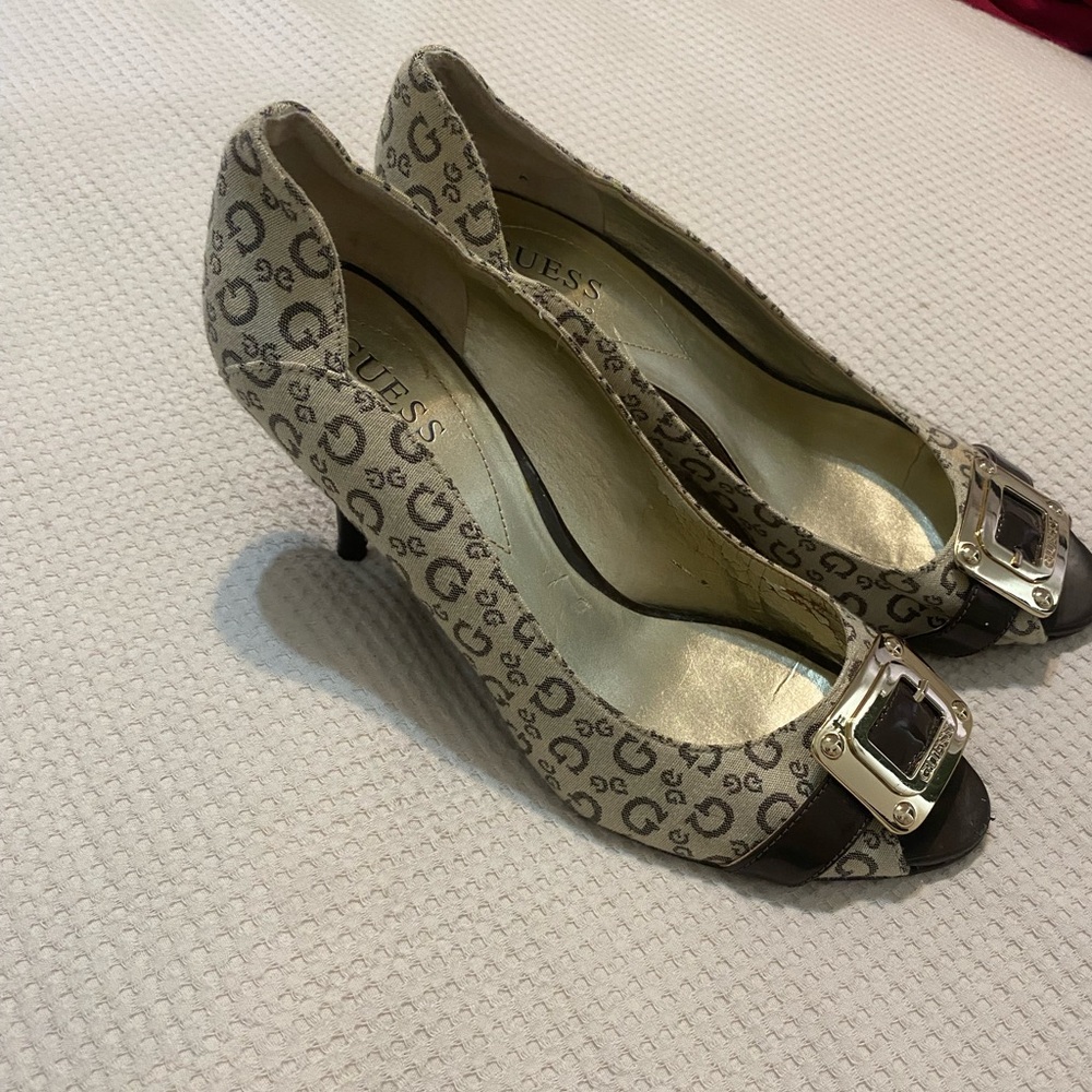 Guess Vintage Shoes Size 7.5